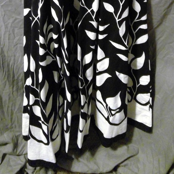 MAGIC - Picture 3 of 3